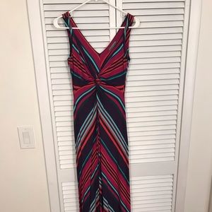 🤰PEA in the POD nursing/maternity maxi dress.